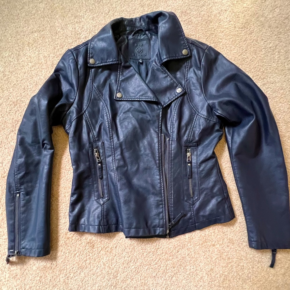 Max Studio faux leather women’s jacket, size M.